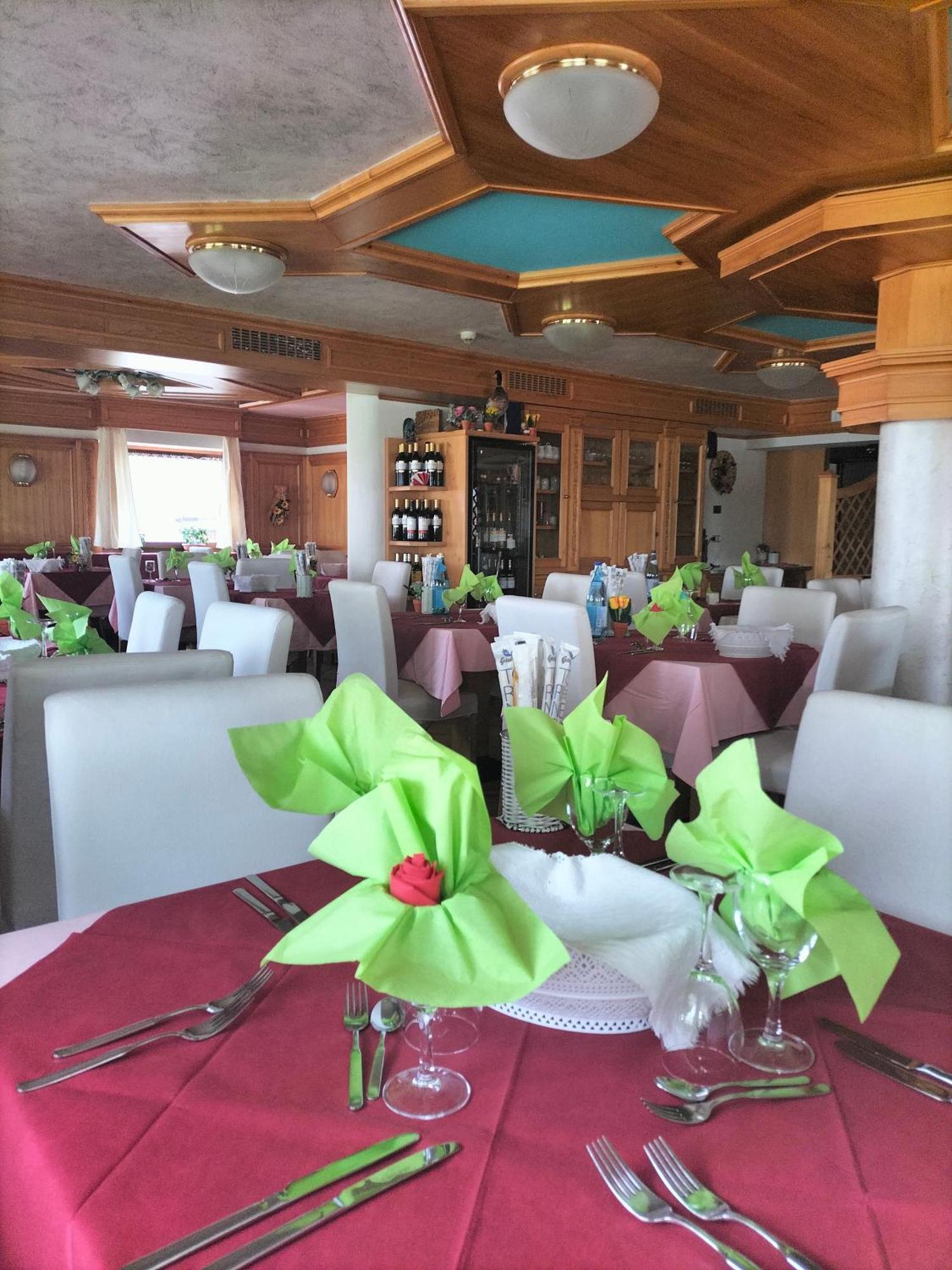 Hotel Vael Vigo di Fassa Esterno foto