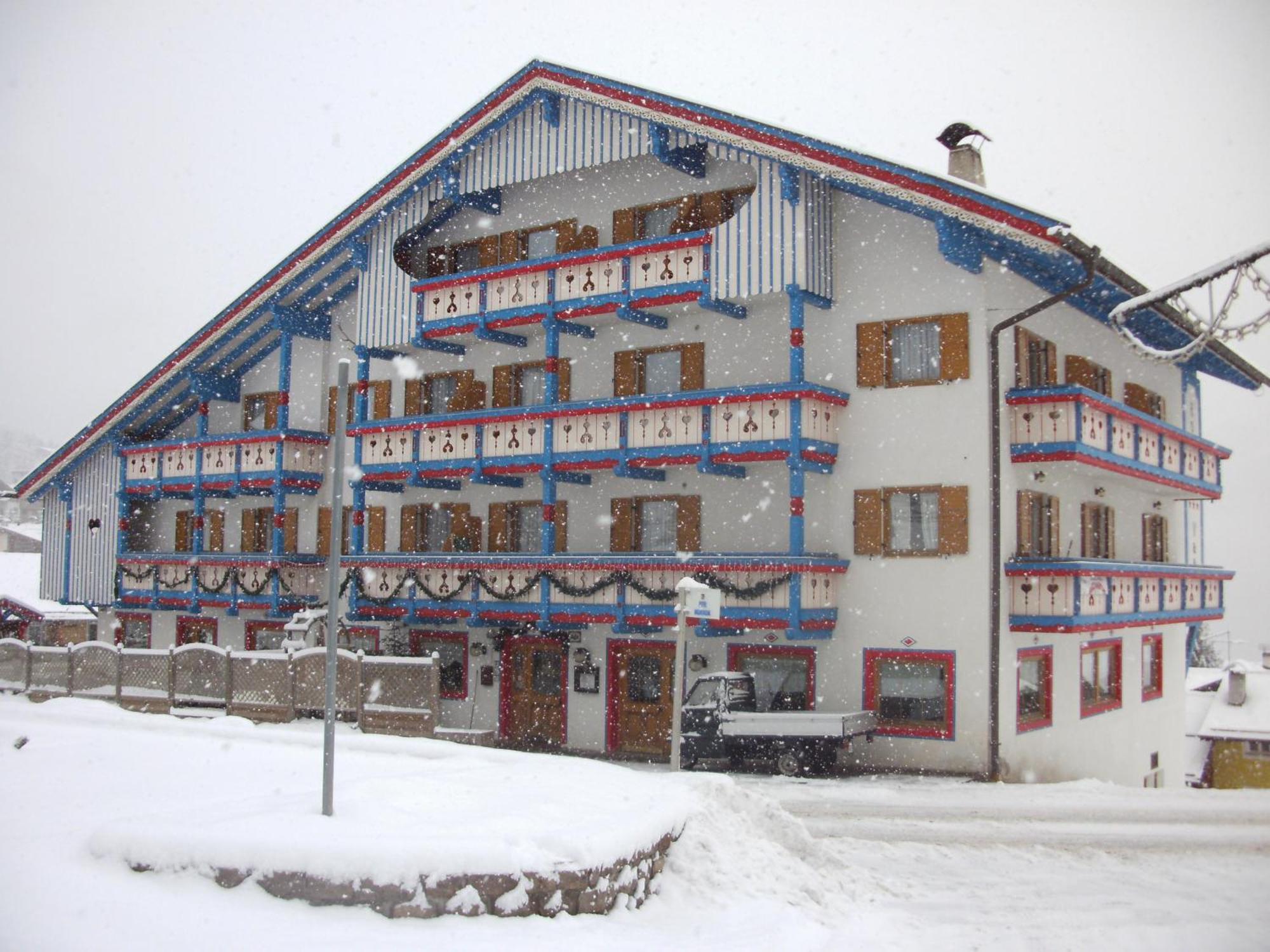 Hotel Vael Vigo di Fassa Esterno foto